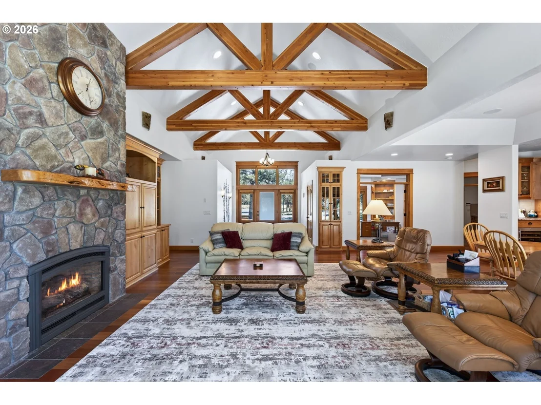 Photo of 17690 Mountain View RD SW