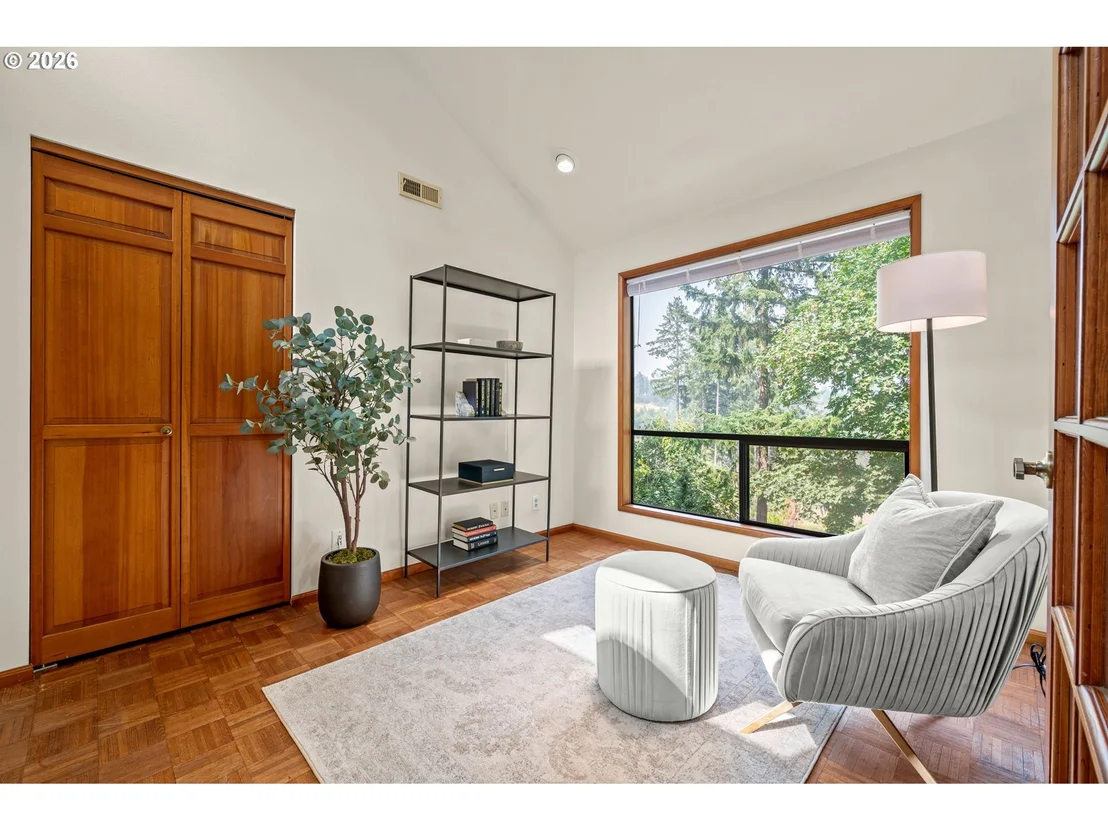 Photo of 3965 SPRING BLVD