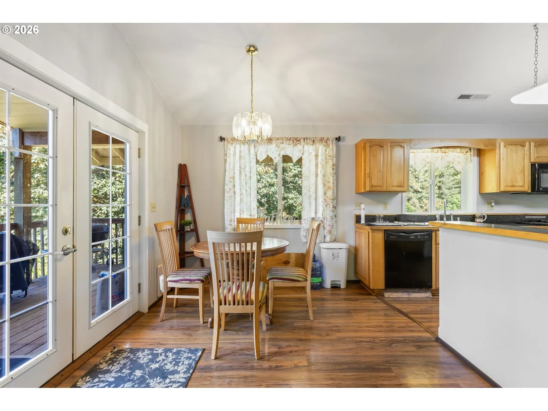 Photo of 123 BURCHARD DR