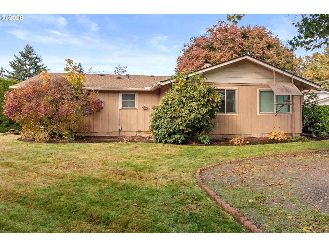 Photo of 475 PINEDALE AVE