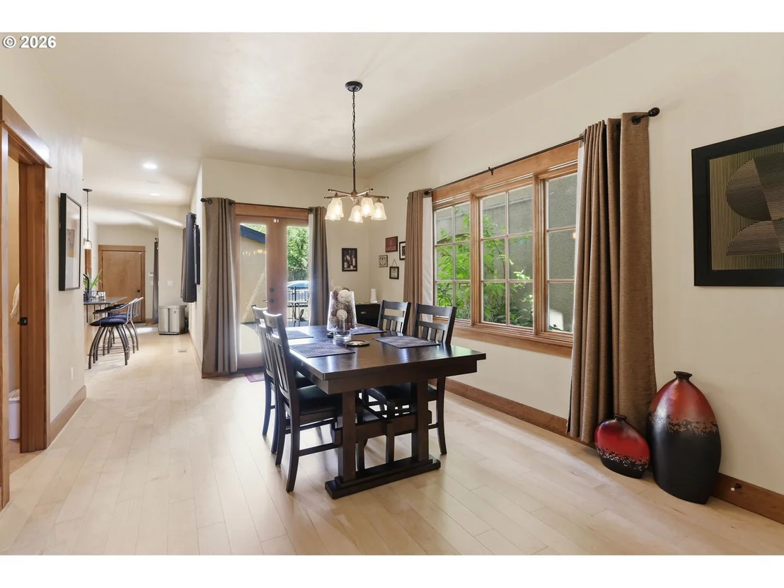 Photo of 2909 LORD BYRON PL