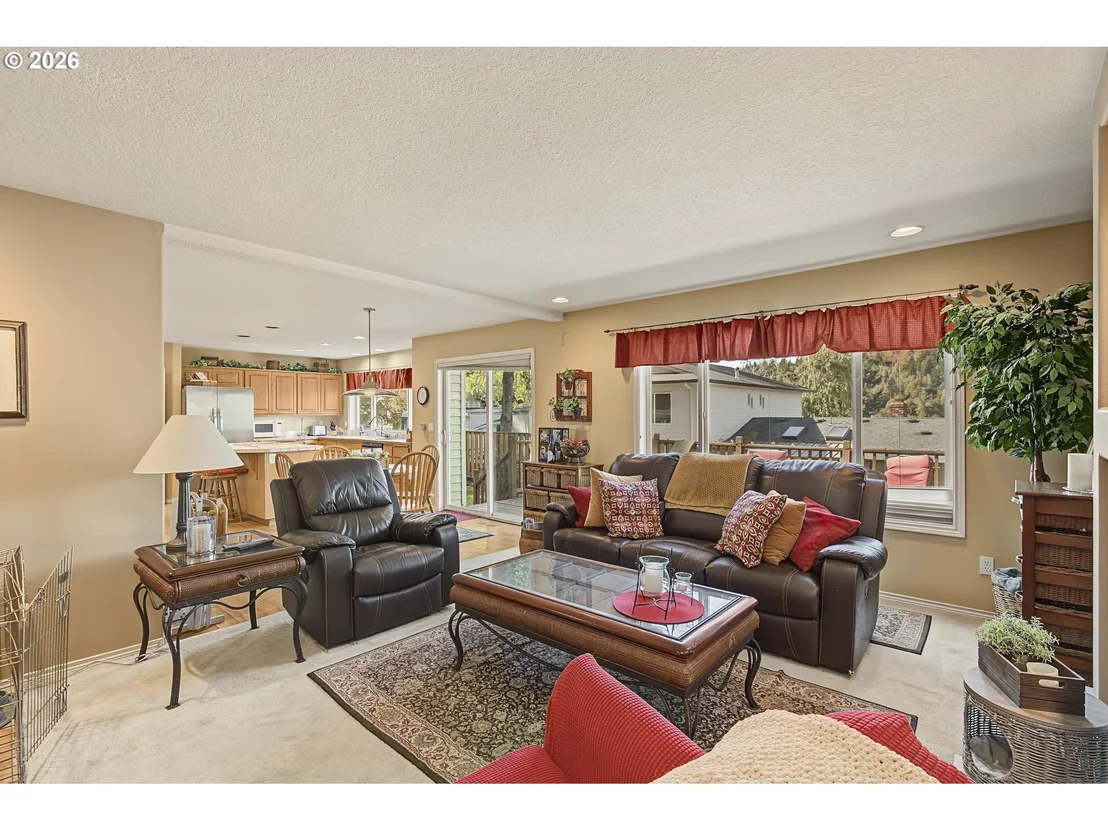 Photo of 501 NW MAWRCREST PL