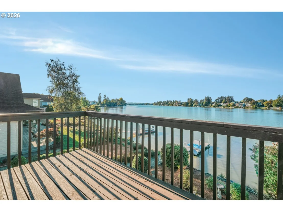 Photo of 21223 NE SHORE DR