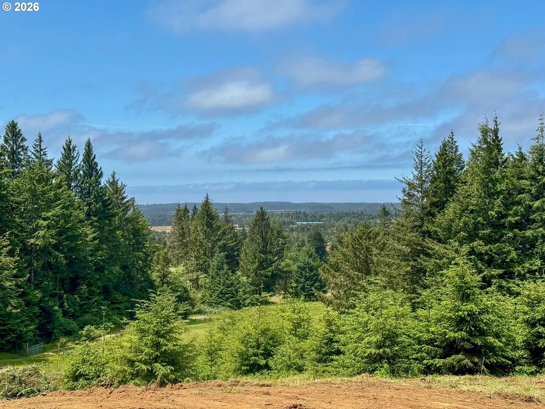 Photo of 45721 HIGHWAY 101