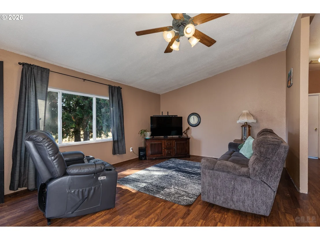 Photo of 76654 HEATH RD