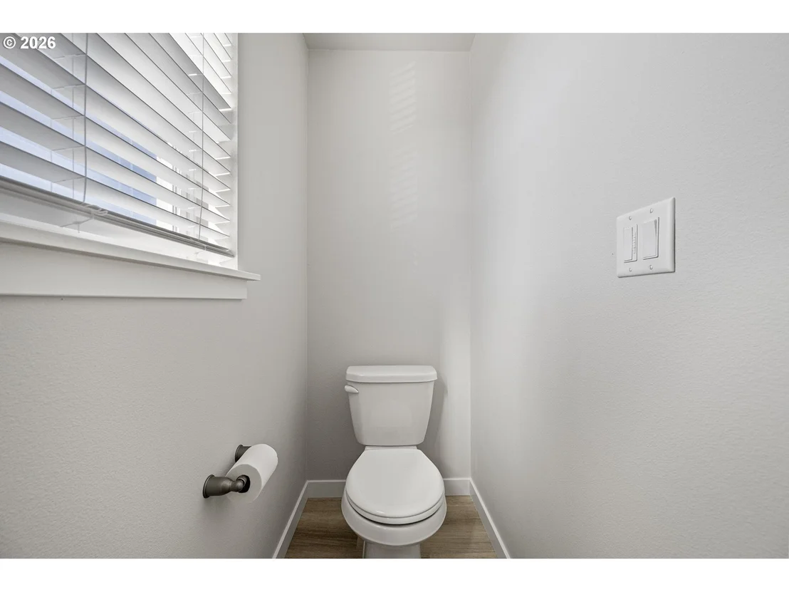 Photo of 2452 W 9TH AVE