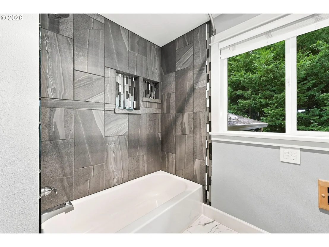 Photo of 3324 BENTLEY AVE