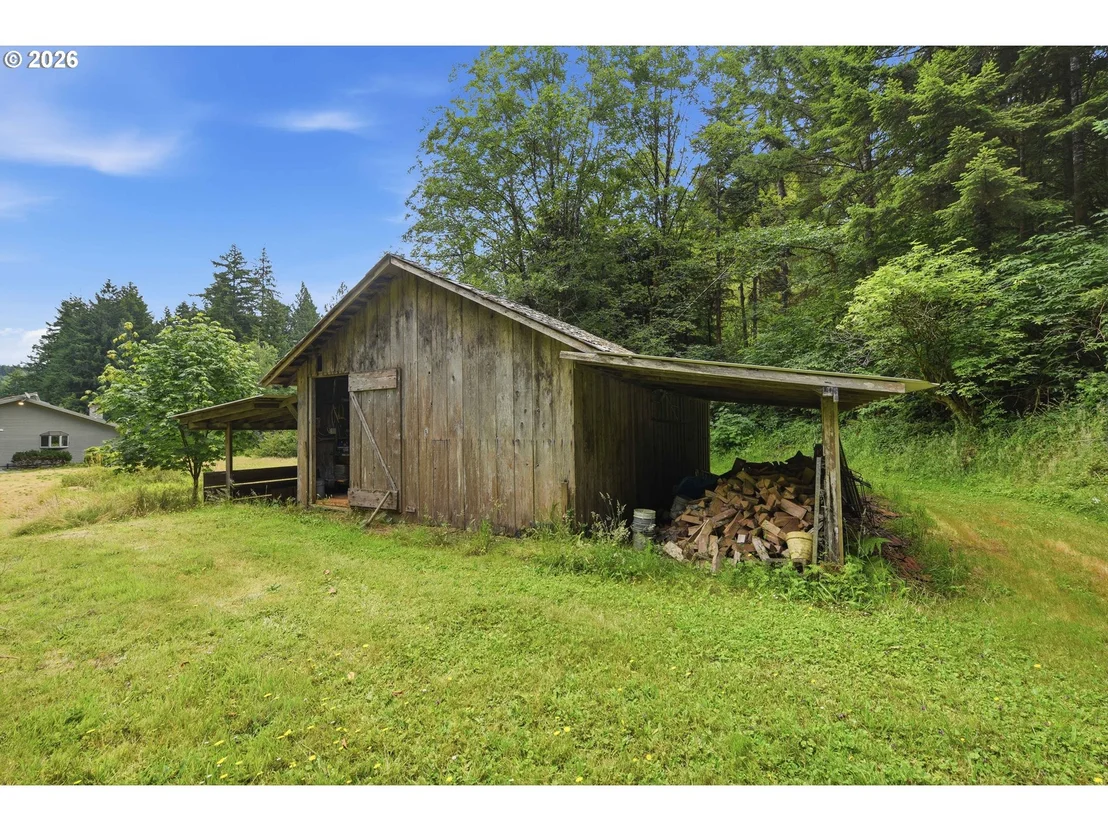 Photo of 61370 OLD WAGON RD