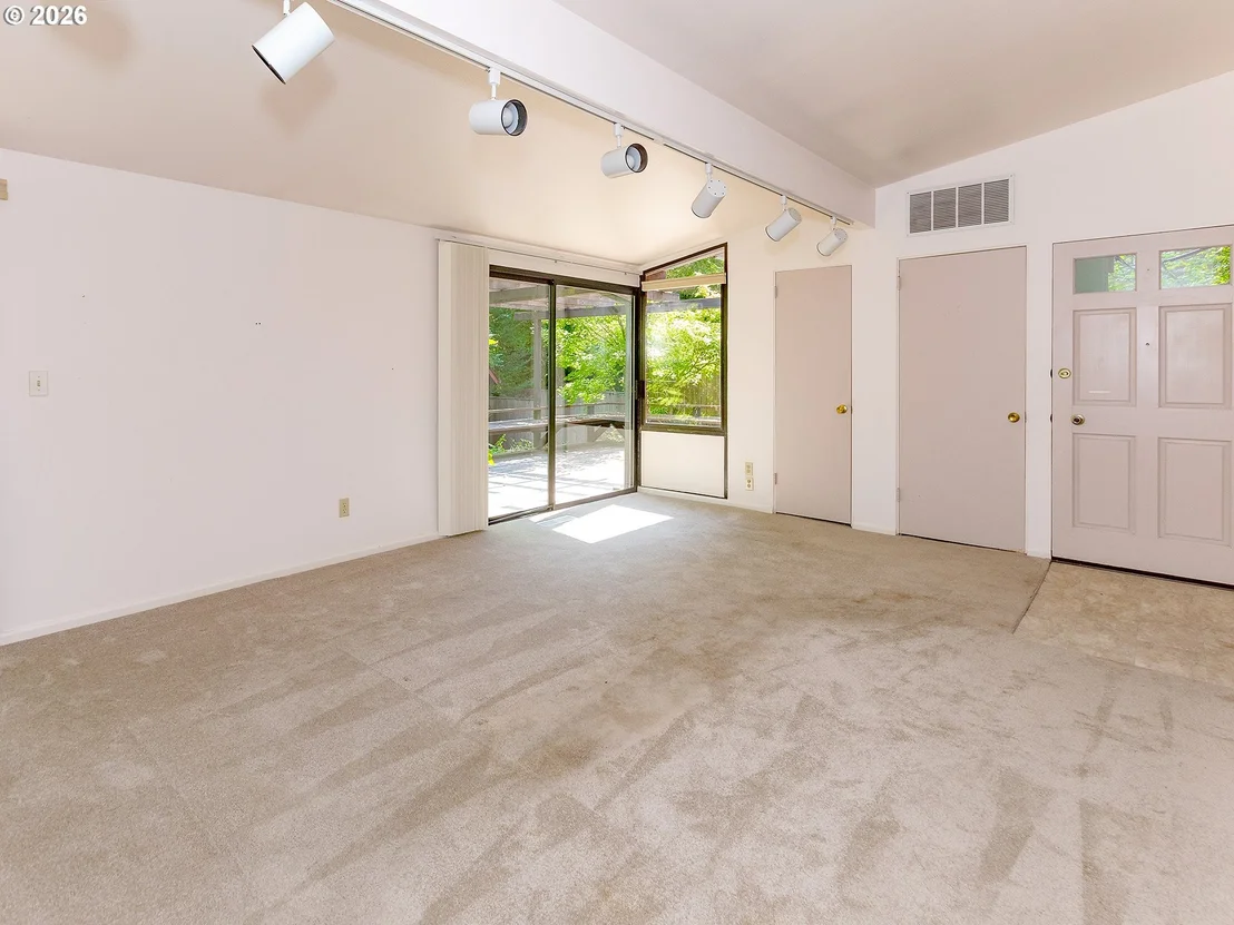Photo of 19922 WHITE CLOUD CIR
