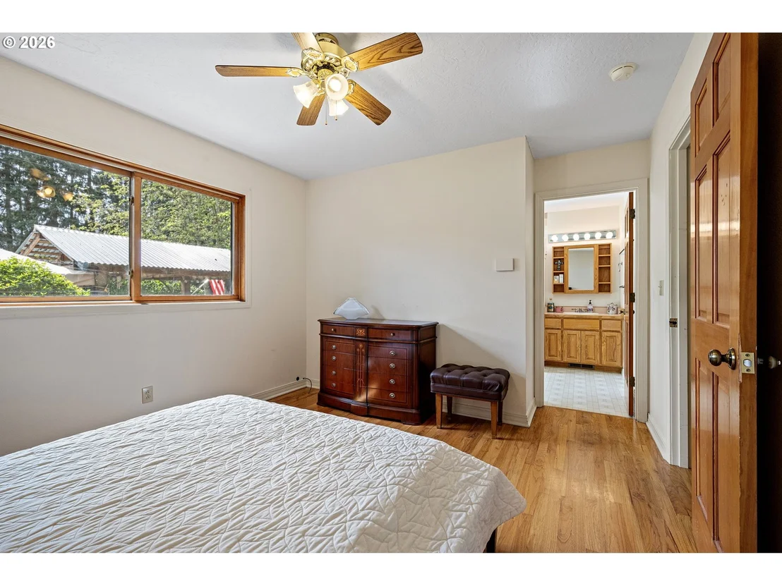 Photo of 84 GREEN LN