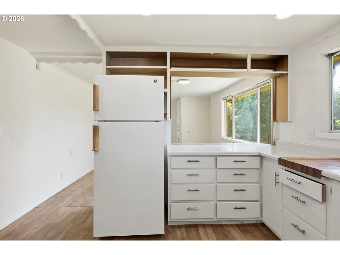 Photo of 605 KOURT DR
