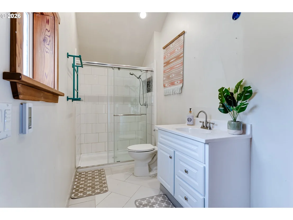 Photo of 111 HOLEMAN AVE