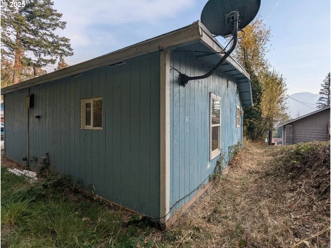 Photo of 48391 ROBERTS RD