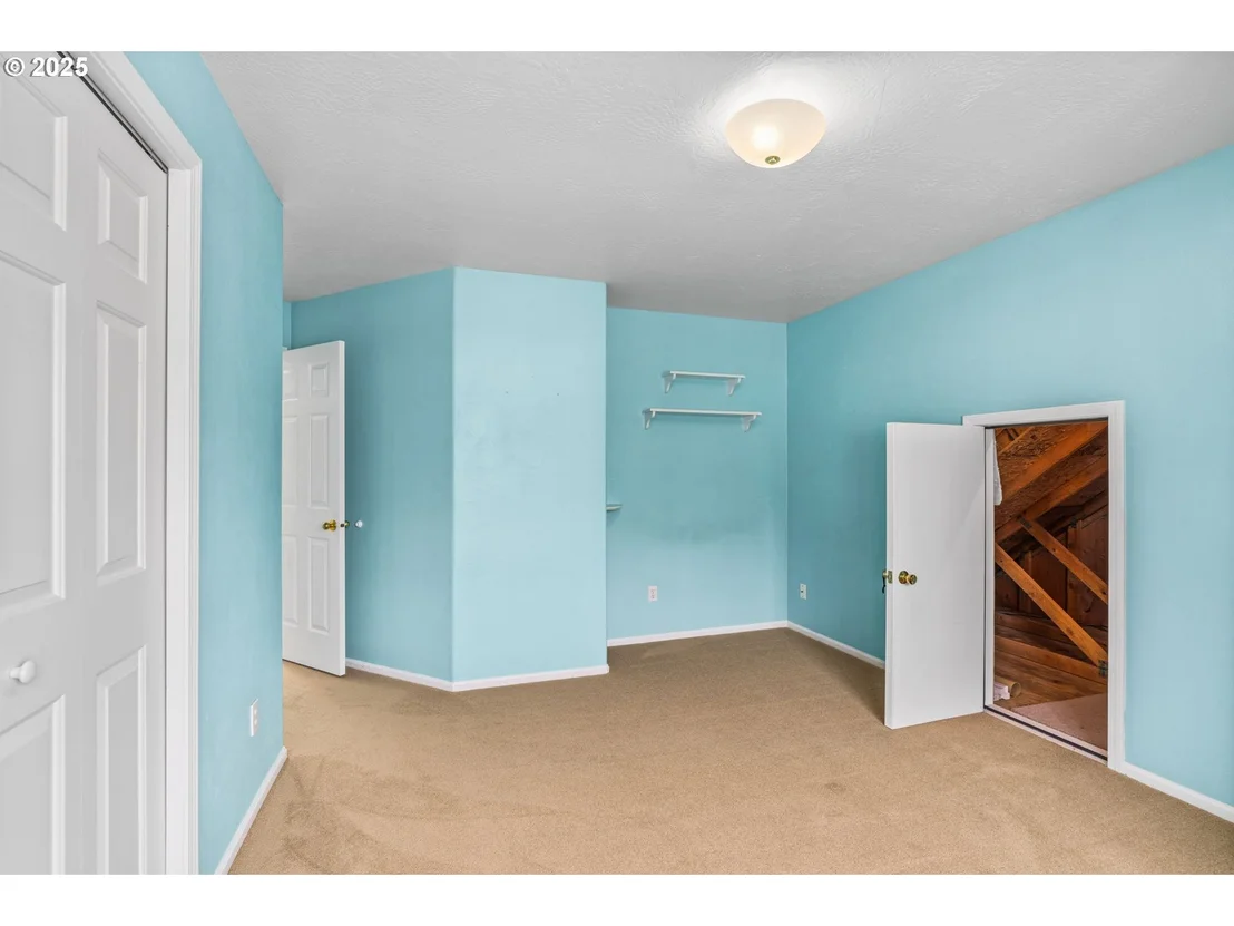 Photo of 54 SILVER OAK DR