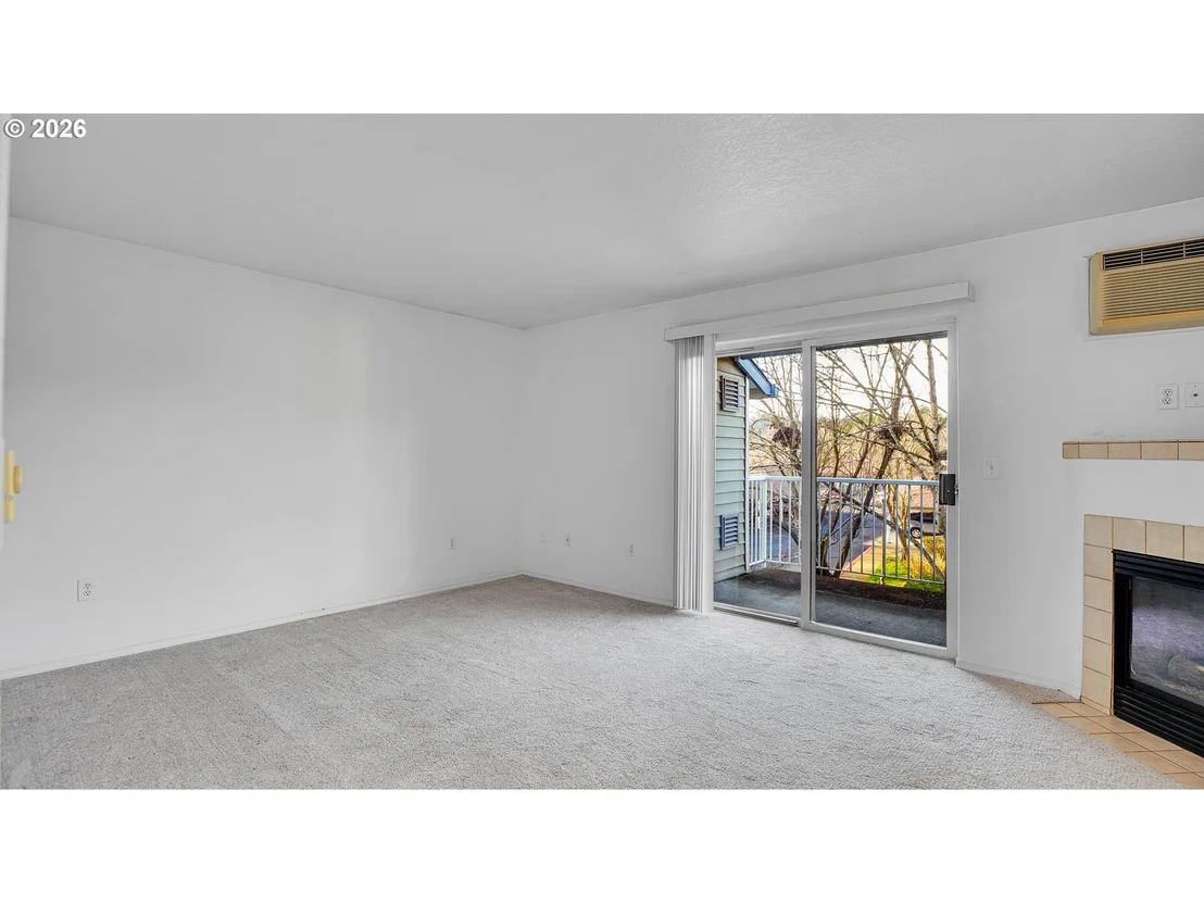 Photo of Unit 258 at 4614 W POWELL BLVD