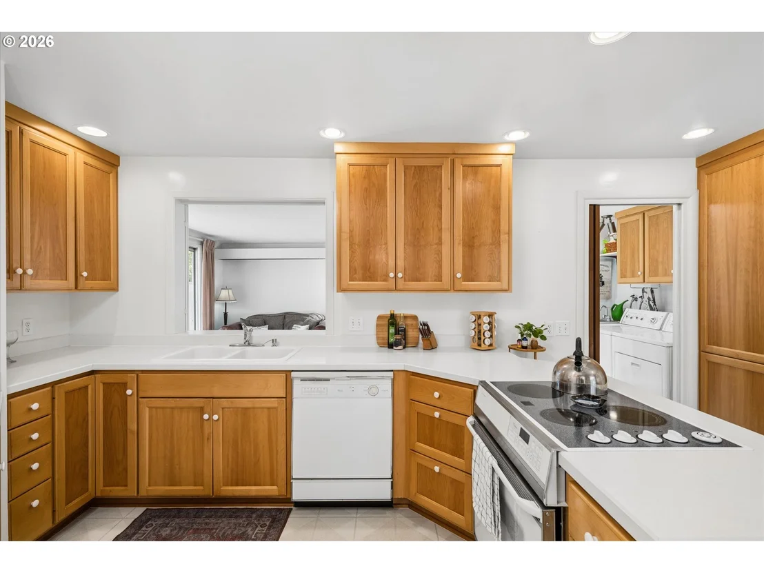 Photo of 190 W 36TH AVE