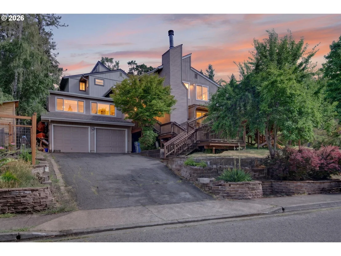 Photo of 207 W 52ND AVE