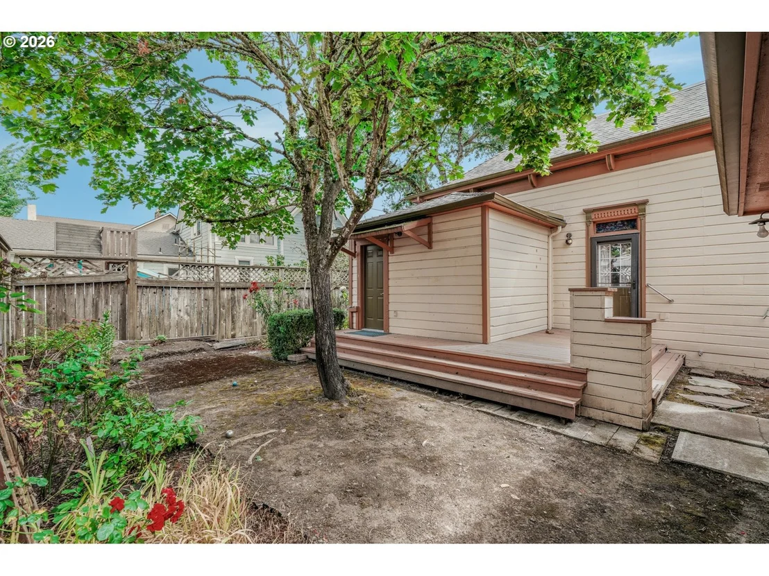 Photo of 482 S 4TH ST
