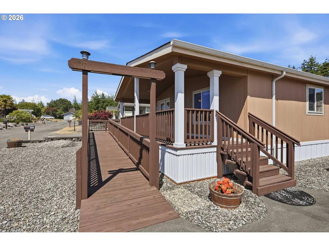 Photo of 2990 KNOTT TER