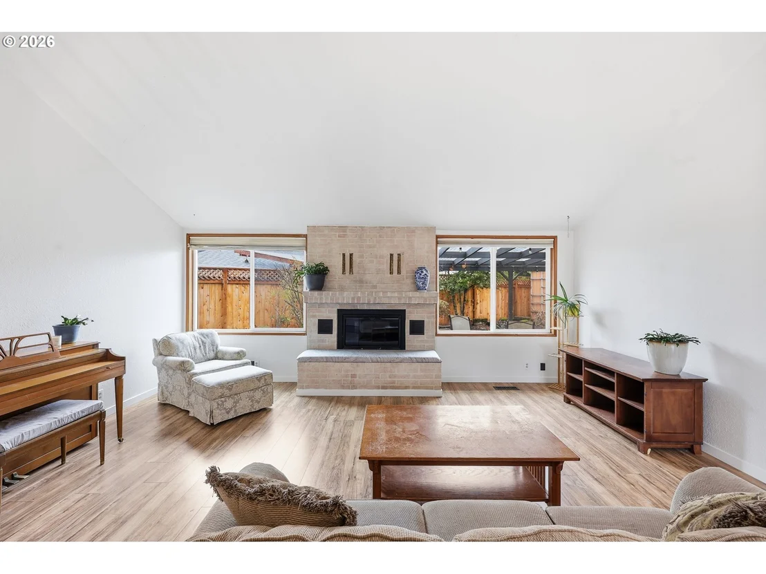 Photo of 460 TIMOTHY ST