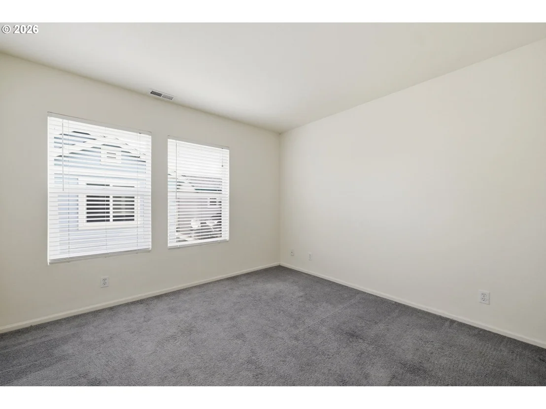 Photo of 1637 HAMLET LN