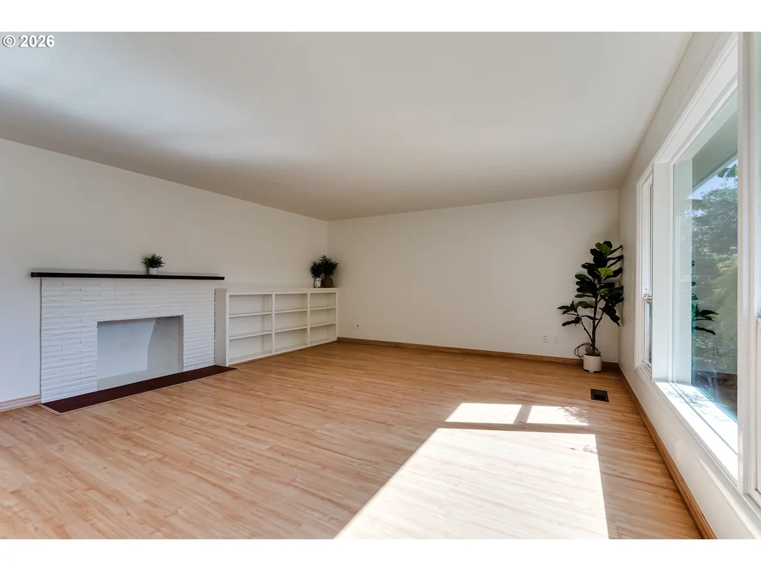 Photo of 280 REGAL CT