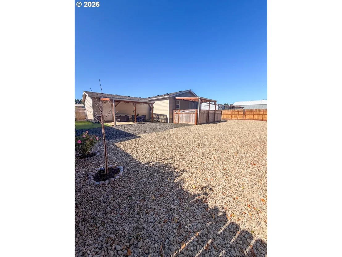 Photo of 1060 CEDAR LOOP