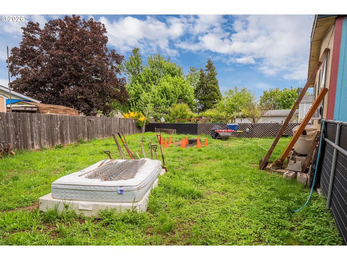 Photo of 496 SCOTTS GLEN DR