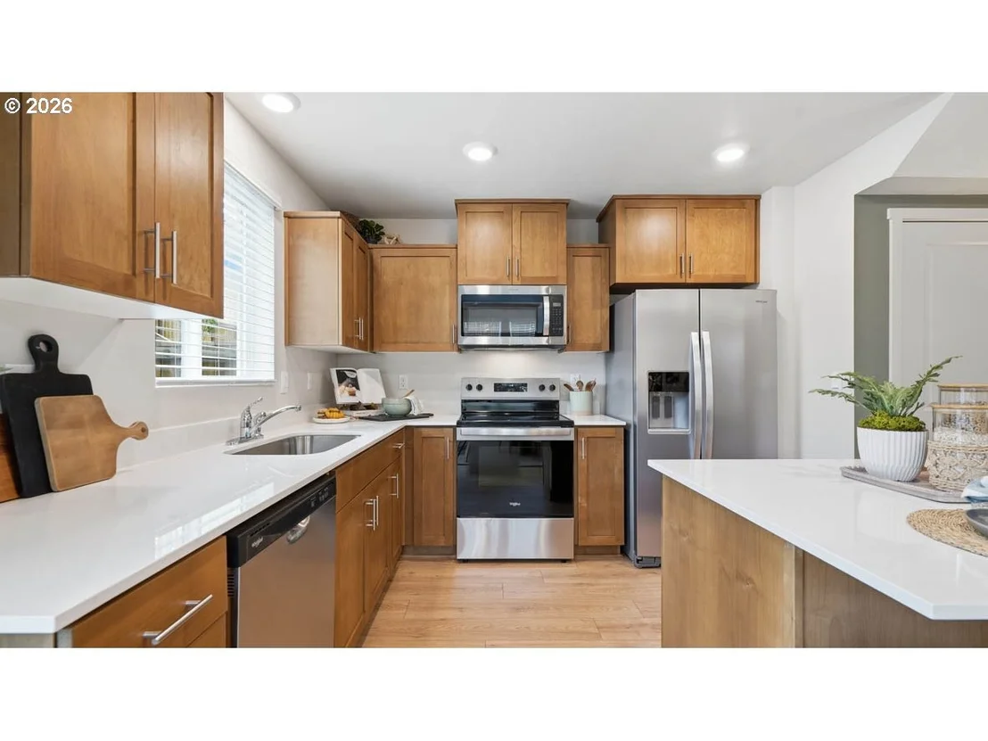 Photo of 1407 SE ROSEFINCH AVE