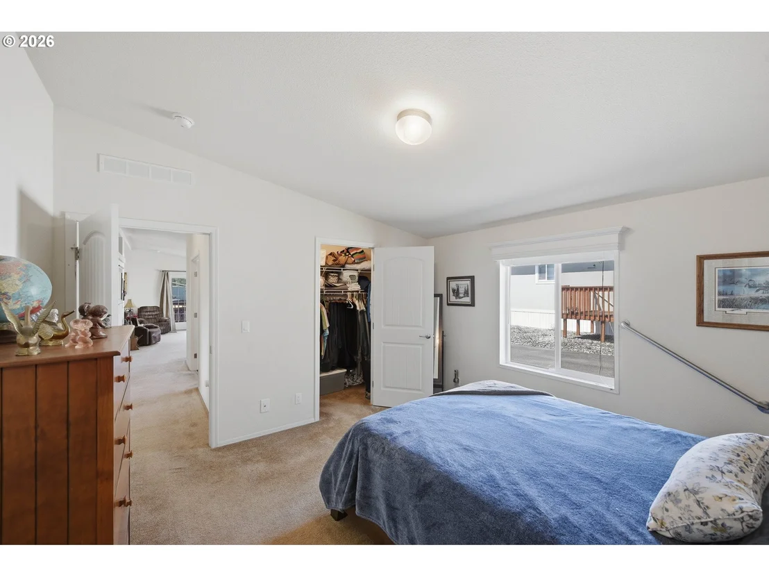 Photo of 2990 KNOTT TER