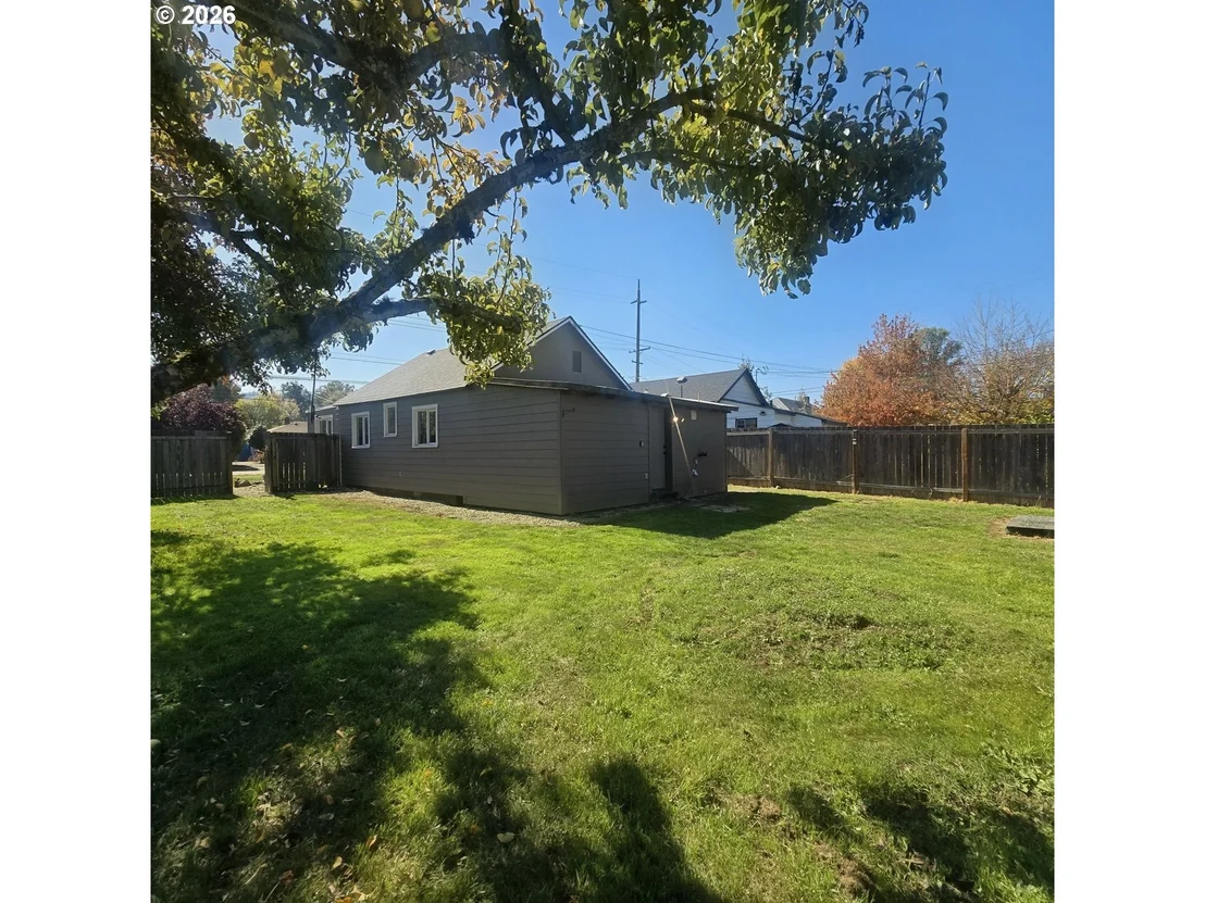 Photo of 1875 W 18TH AVE