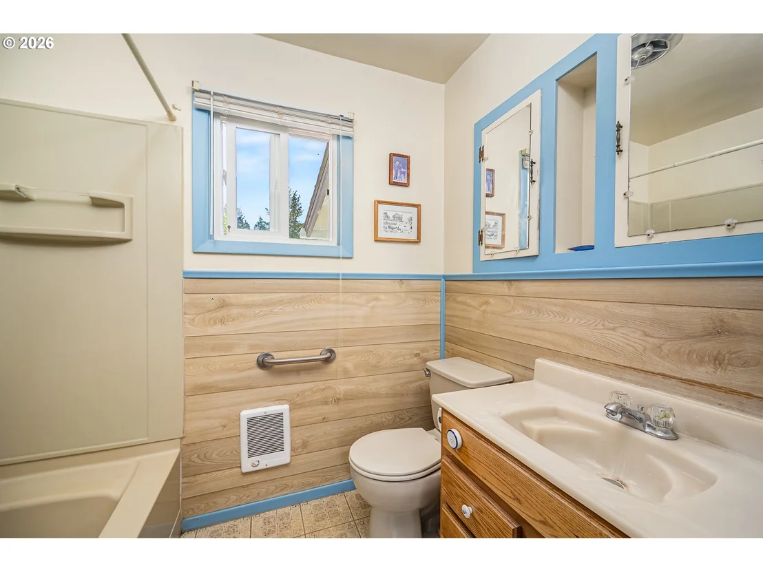 Photo of 40168 BOOTH KELLY RD
