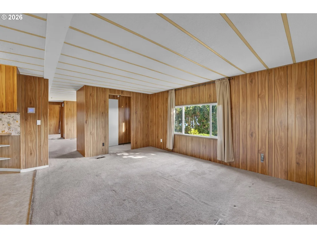 Photo of 231 CRESWOOD DR