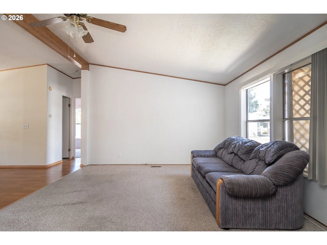 Photo of 190 TWIN OAKS LOOP