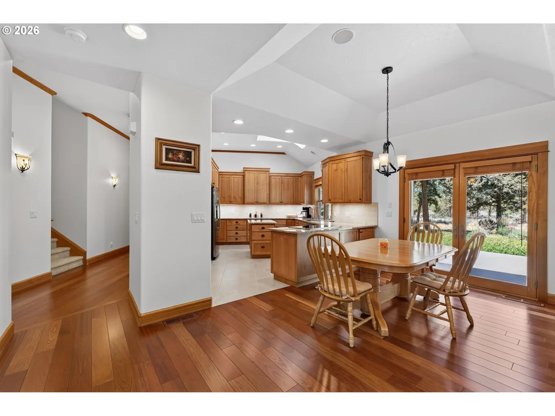 Photo of 17690 Mountain View RD SW