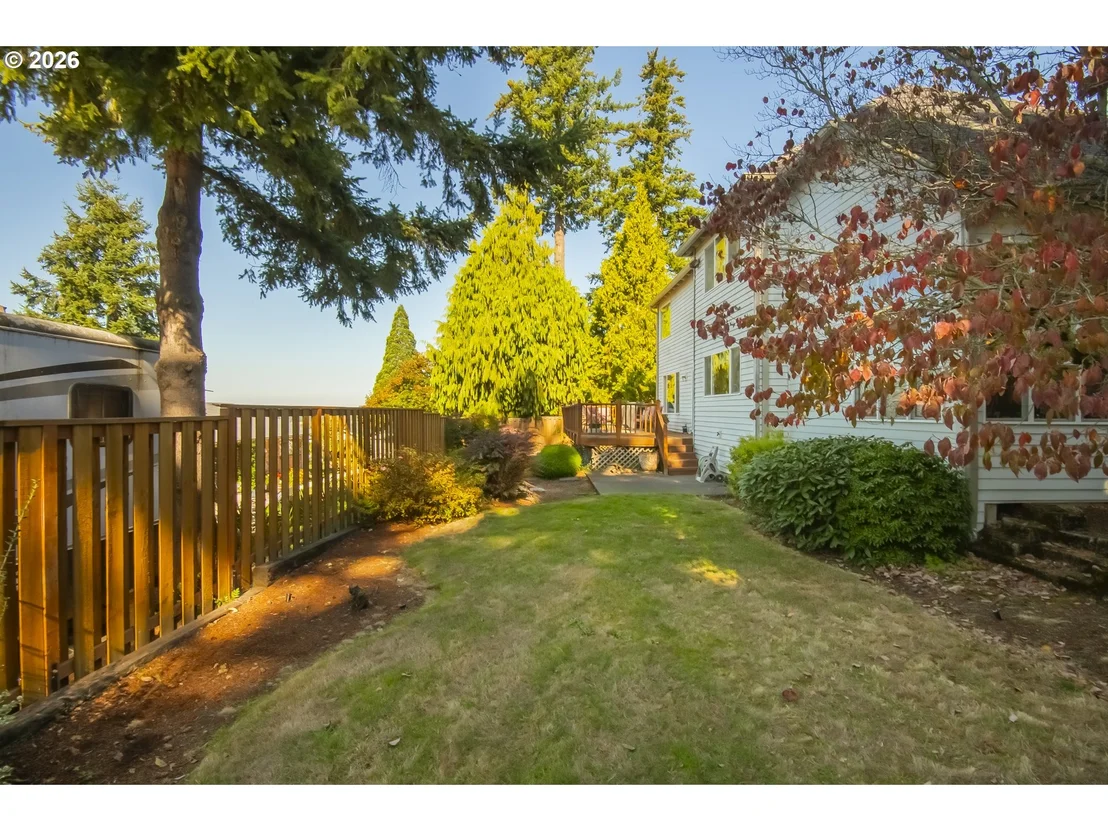 Photo of 501 NW MAWRCREST PL