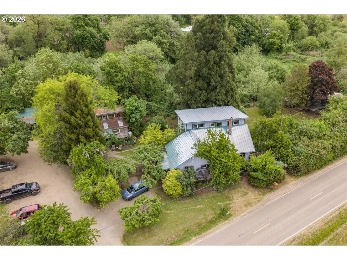 Photo of 25159 GRANGE HALL RD