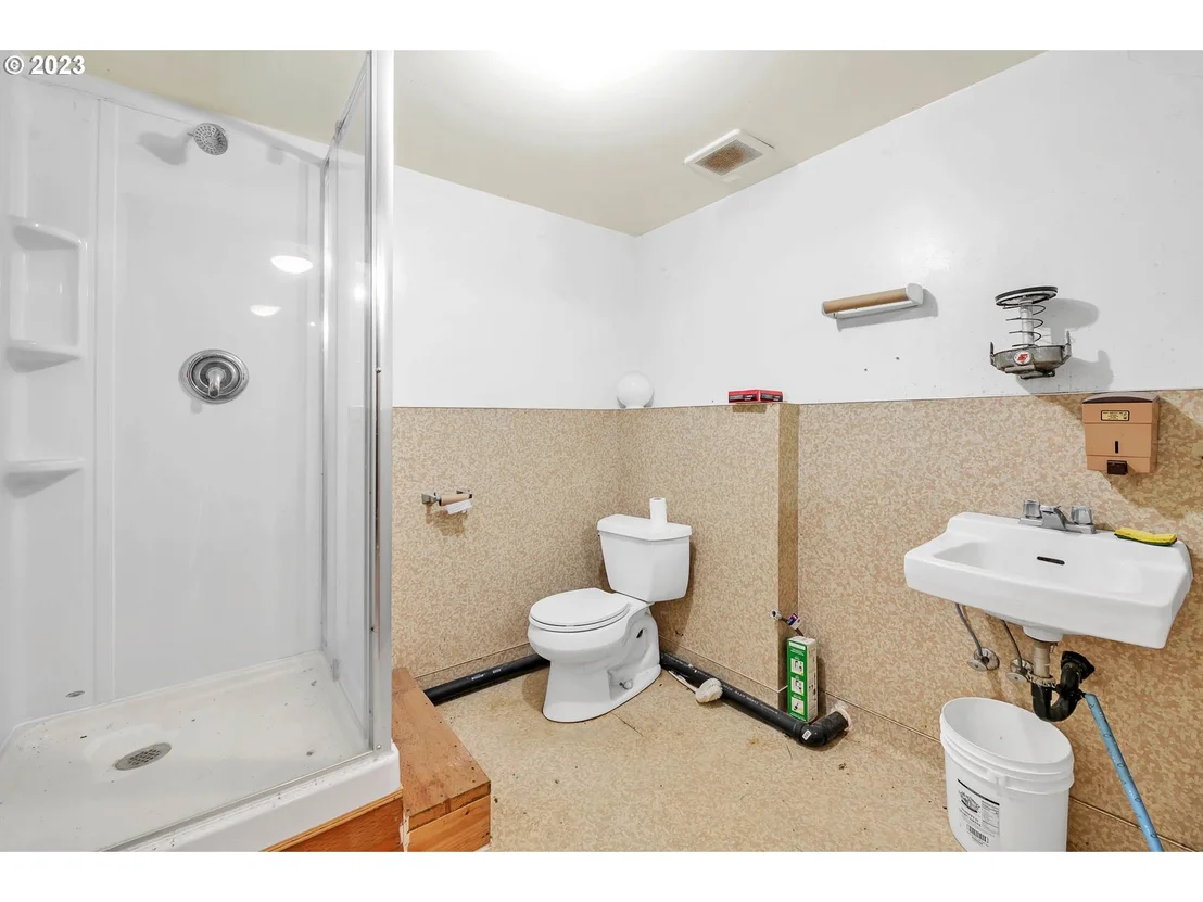 Photo of 27725 Royal