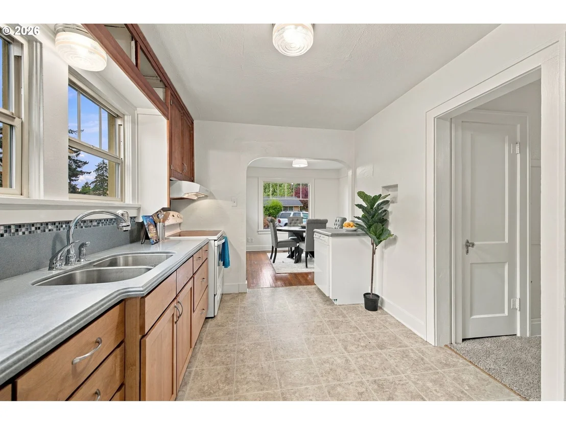 Photo of 352 W M ST