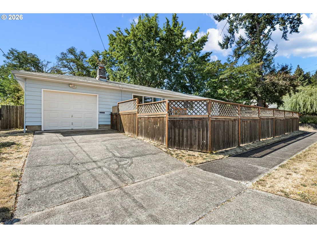 Photo of 130 E 31ST AVE
