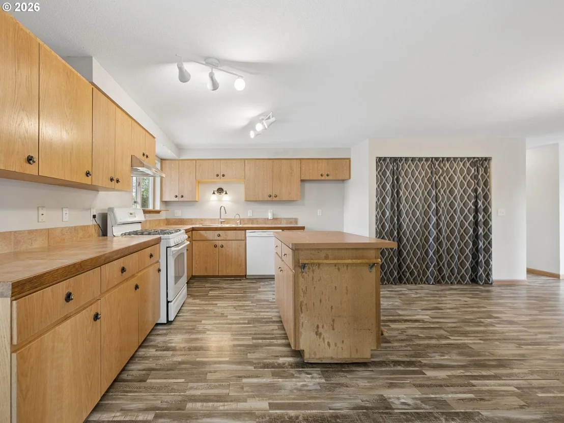 Photo of 12866 SE DAVIS LOOP