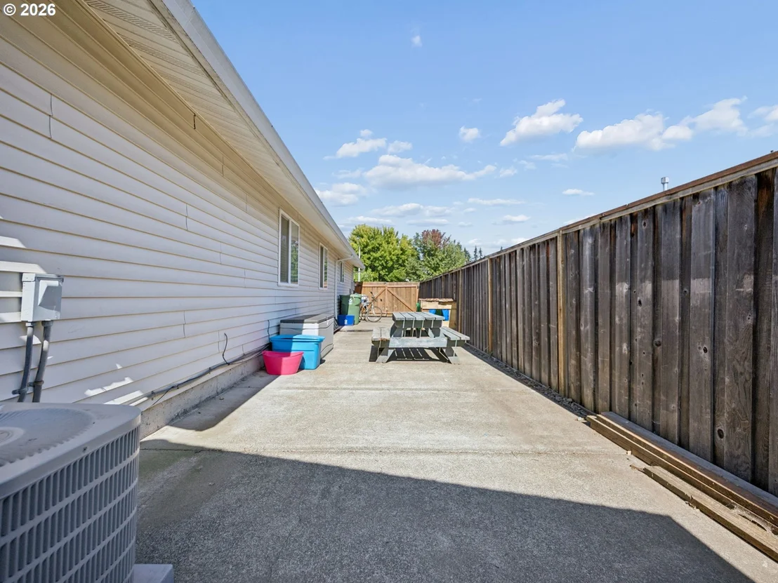 Photo of 2174 BAINES BLVD