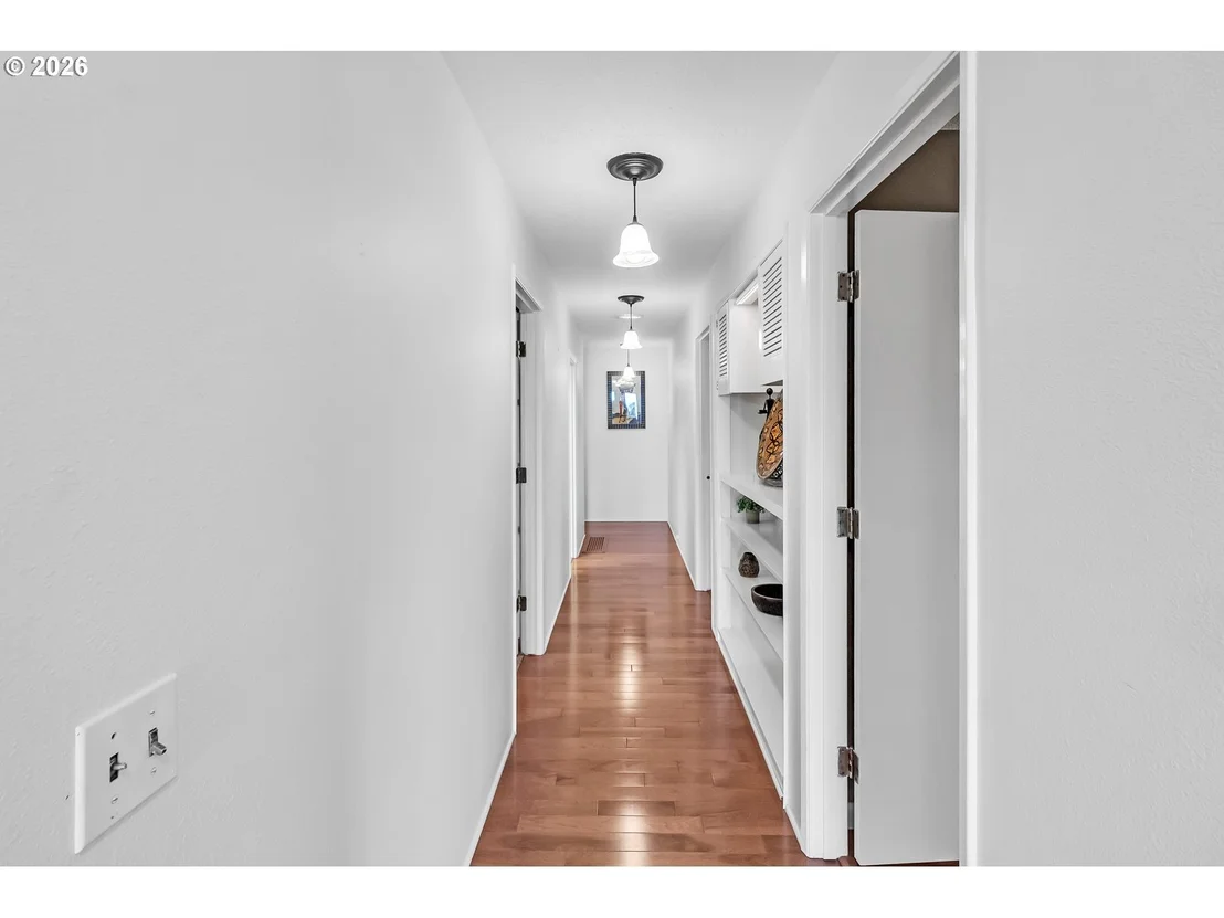 Photo of 2610 HIGHLAND OAKS DR