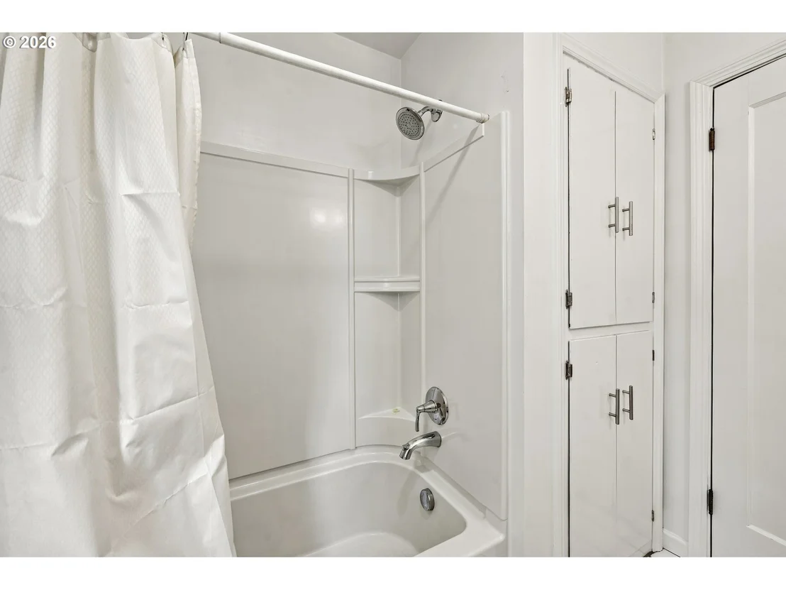 Photo of 580 HORN LN
