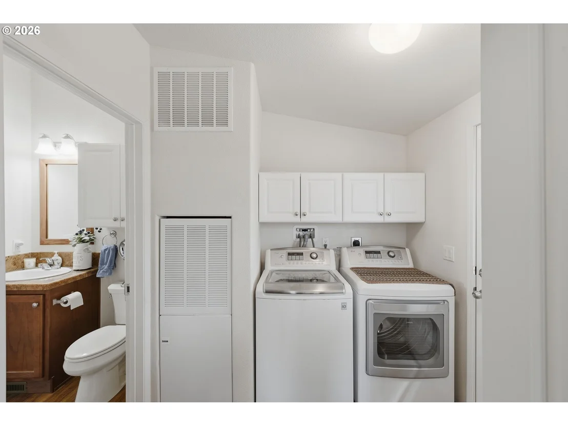 Photo of 2990 KNOTT TER