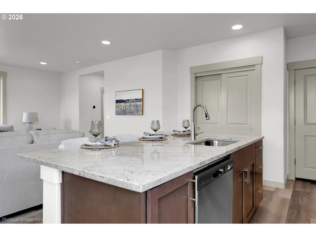 Photo of Unit 20 at 545 Mountaingate DR