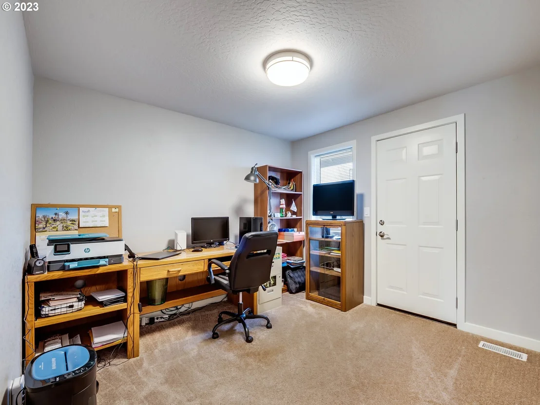 Photo of 51 SILVER OAK DR