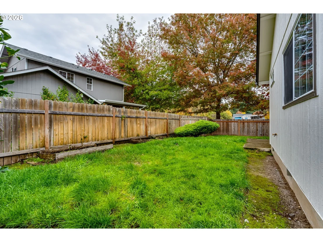 Photo of 555 HOLLYHOCK LN
