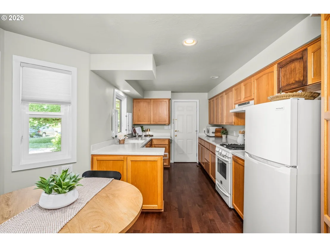 Photo of 243 DARTMOOR DR
