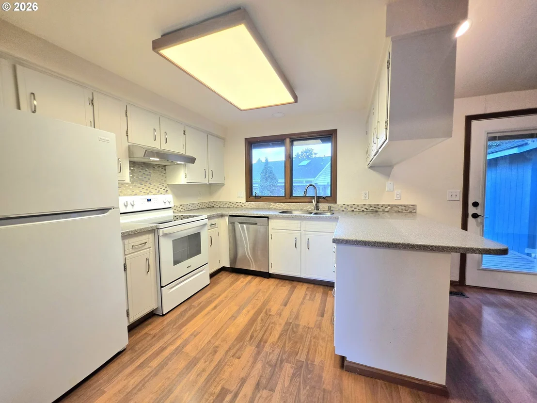 Photo of 2916 ELYSIUM AVE
